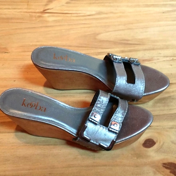 Kooba Wedge Slides - Picture 2 of 6